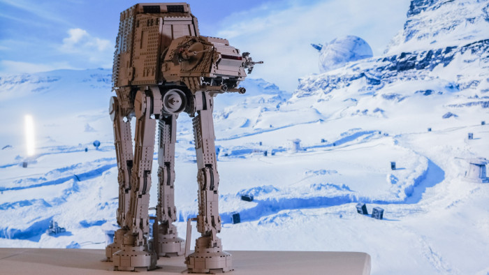 Lego Star Wars UCS AT-AT (Bild: Oliver Nickel/Golem.de)